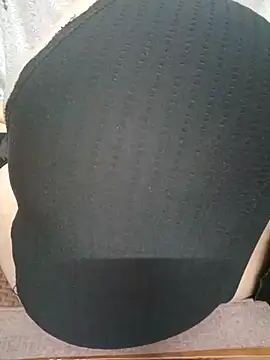 Snapshot of Haralushiaaa chatting on October 17, 2025, 6:43 pm Haralushiaaa online show from October 17, 2025, 6:43 pm