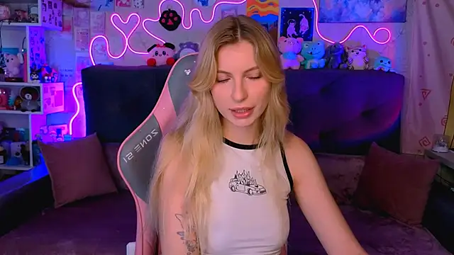 Maria Hunt online show from October 17, 2025, 3:43 am