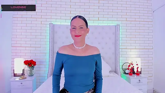 Snapshot of Coco_Balenciaga_ chatting on May 23, 2026, 11:42 am Coco Balenciaga online show from May 23, 2026, 11:42 am