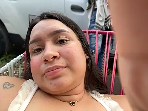 Pretty Isadora online show from March 9, 2025, 8:21 pm