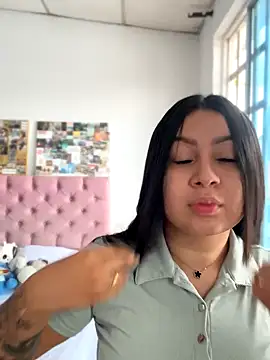 Pretty Isadora online show from October 4, 2025, 7:37 pm