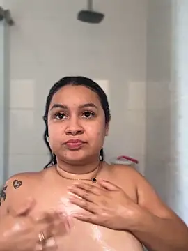 Snapshot of Pretty_Isadora chatting on June 18, 2026, 8:36 pm Pretty Isadora online show from June 18, 2026, 8:36 pm
