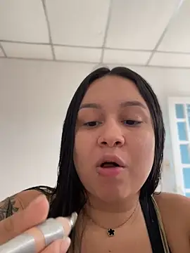 Pretty Isadora online show from March 14, 2025, 9:00 pm