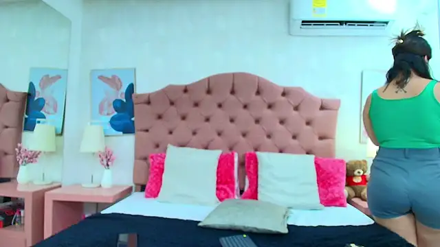 ThyaraJhons online show from February 28, 2026, 11:54 am