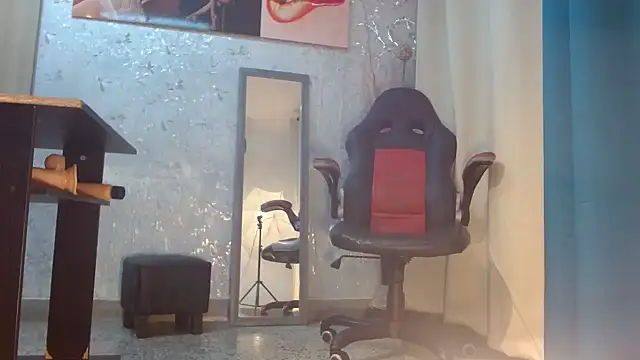 Samantabrown  online show from February 21, 2026, 11:12 am