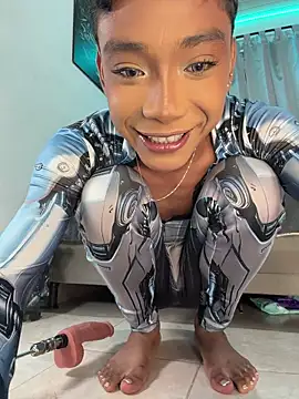 Snapshot of alejo_cute chatting on July 8, 2026, 1:23 pm alejo cute online show from July 8, 2026, 1:23 pm