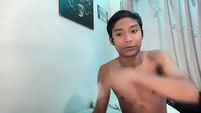Snapshot of alejo_cute chatting on June 17, 2026, 1:21 pm alejo cute online show from June 17, 2026, 1:21 pm