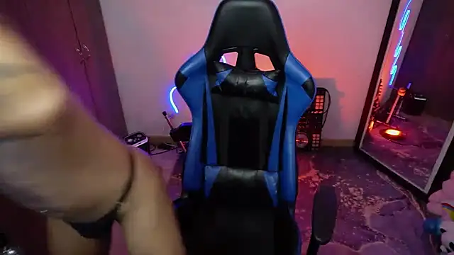 Snapshot of tay_ler3 chatting on April 10, 2026, 3:02 am tay ler3 online show from April 10, 2026, 3:02 am