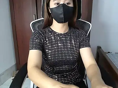 Snapshot of Lunobaby_204 chatting on October 23, 2025, 12:53 am Lunobaby 204 online show from October 23, 2025, 12:53 am