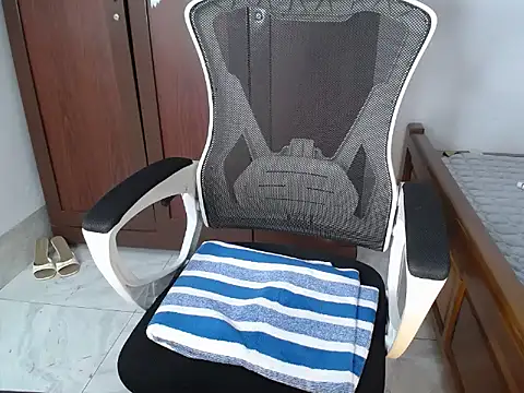 Snapshot of Lunobaby_204 chatting on October 20, 2025, 7:47 pm Lunobaby 204 online show from October 20, 2025, 7:47 pm