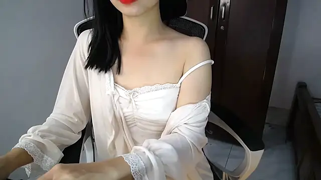 Snapshot of Lunobaby_204 chatting on November 6, 2025, 9:41 pm Lunobaby 204 online show from November 6, 2025, 9:41 pm