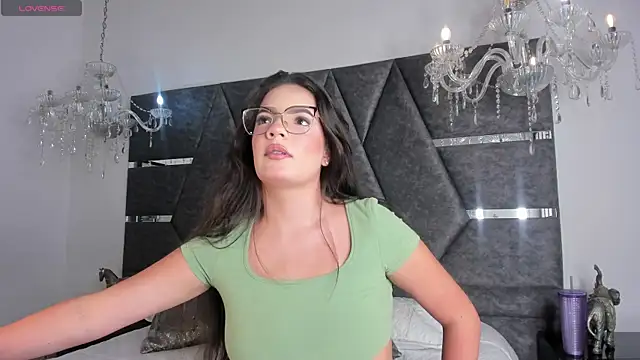 Snapshot of IsabellaGrey19 chatting on September 22, 2025, 7:09 pm IsabellaGrey19 online show from September 22, 2025, 7:09 pm