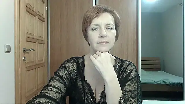 LoraLoraMay online show from January 14, 2026, 4:21 pm