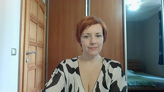 Snapshot of LoraLoraMay chatting on April 20, 2026, 8:50 am LoraLoraMay online show from April 20, 2026, 8:50 am