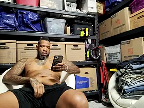 Snapshot of 3prettyboy3 chatting on October 22, 2025, 10:36 am 3prettyboy3 online show from October 22, 2025, 10:36 am