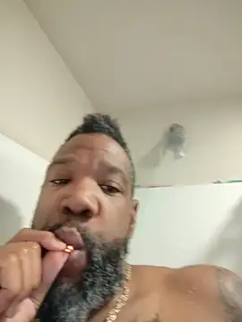 3prettyboy3 online show from April 4, 2026, 11:33 pm