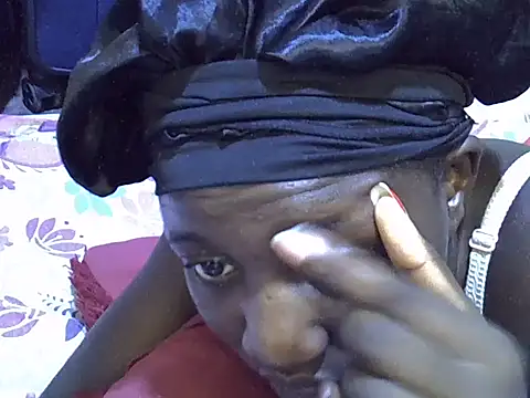 Adaline-Paris online show from January 14, 2026, 7:01 am