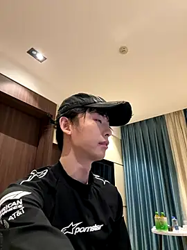 Snapshot of 1a1a1alll chatting on November 24, 2025, 3:12 pm 1a1a1alll online show from November 24, 2025, 3:12 pm