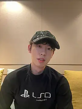 Snapshot of 1a1a1alll chatting on February 23, 2025, 2:14 pm 1a1a1alll online show from February 23, 2025, 2:14 pm