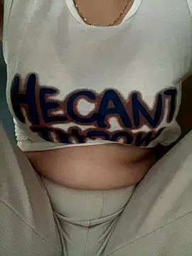 Snapshot of Milk_Mom99 chatting on November 18, 2025, 6:39 am Milk Mom99 online show from November 18, 2025, 6:39 am