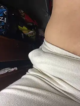 Snapshot of Milk_Mom99 chatting on January 23, 2025, 6:28 am Milk Mom99 online show from January 23, 2025, 6:28 am