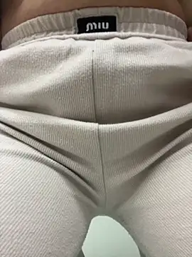 Snapshot of Milk_Mom99 chatting on November 5, 2025, 7:11 am Milk Mom99 online show from November 5, 2025, 7:11 am