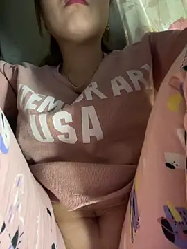 Snapshot of Milk_Mom99 chatting on March 2, 2025, 10:23 pm Milk Mom99 online show from March 2, 2025, 10:23 pm