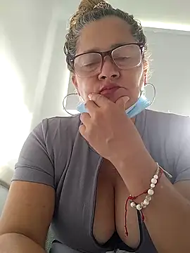 natally ross21 online show from May 31, 2026, 2:01 pm