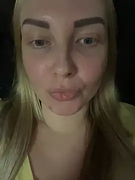 Snapshot of Aleksandrakis chatting on March 18, 2025, 8:37 pm Aleksandrakis online show from March 18, 2025, 8:37 pm