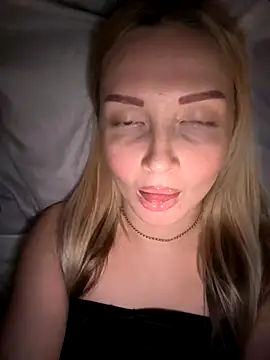 Snapshot of Aleksandrakis chatting on November 20, 2025, 10:42 pm Aleksandrakis online show from November 20, 2025, 10:42 pm