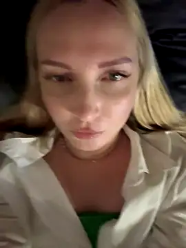 Snapshot of Aleksandrakis chatting on October 10, 2025, 7:47 pm Aleksandrakis online show from October 10, 2025, 7:47 pm