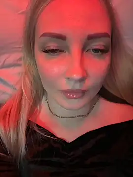 Snapshot of Aleksandrakis chatting on September 29, 2025, 6:35 pm Aleksandrakis online show from September 29, 2025, 6:35 pm