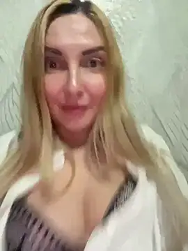 Snapshot of Aleksandrakis chatting on March 14, 2025, 8:06 pm Aleksandrakis online show from March 14, 2025, 8:06 pm