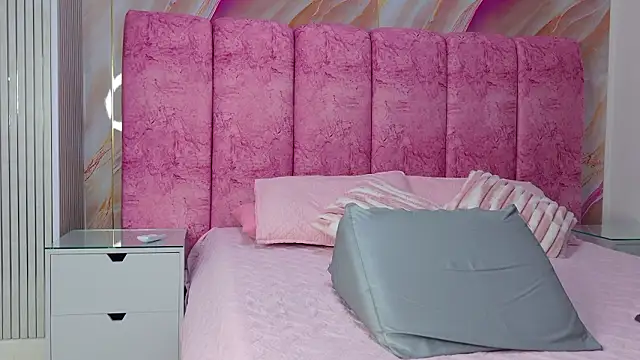 Snapshot of kendal_rossi chatting on March 24, 2026, 11:54 am kendal rossi online show from March 24, 2026, 11:54 am