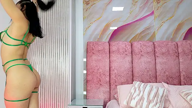 kendal rossi online show from February 4, 2026, 12:00 pm