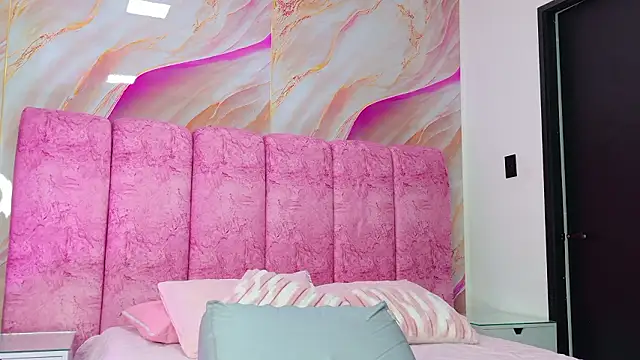 Snapshot of kendal_rossi chatting on March 27, 2026, 12:06 pm kendal rossi online show from March 27, 2026, 12:06 pm