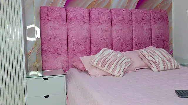 Snapshot of kendal_rossi chatting on March 28, 2026, 12:17 pm kendal rossi online show from March 28, 2026, 12:17 pm