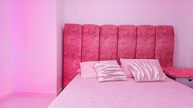 kendal rossi online show from November 9, 2025, 12:20 pm