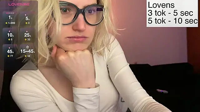 Sexy Sweets online show from December 21, 2025, 4:03 am