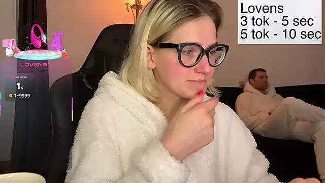 Snapshot of Sexy_Sweets chatting on January 15, 2026, 6:11 pm Sexy Sweets online show from January 15, 2026, 6:11 pm