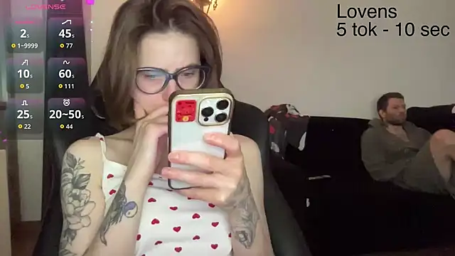 Snapshot of Sexy_Sweets chatting on February 15, 2026, 12:11 am Sexy Sweets online show from February 15, 2026, 12:11 am