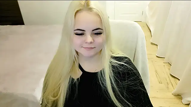 Snapshot of lovely-eyes chatting on January 21, 2025, 8:54 pm lovely-eyes online show from January 21, 2025, 8:54 pm
