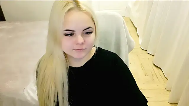Snapshot of lovely-eyes chatting on January 25, 2025, 9:25 pm lovely-eyes online show from January 25, 2025, 9:25 pm
