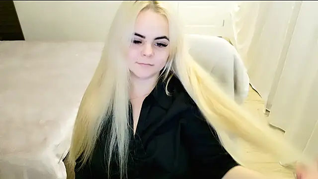 Snapshot of lovely-eyes chatting on February 1, 2025, 12:29 am lovely-eyes online show from February 1, 2025, 12:29 am