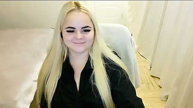 Snapshot of lovely-eyes chatting on February 1, 2025, 11:06 pm lovely-eyes online show from February 1, 2025, 11:06 pm