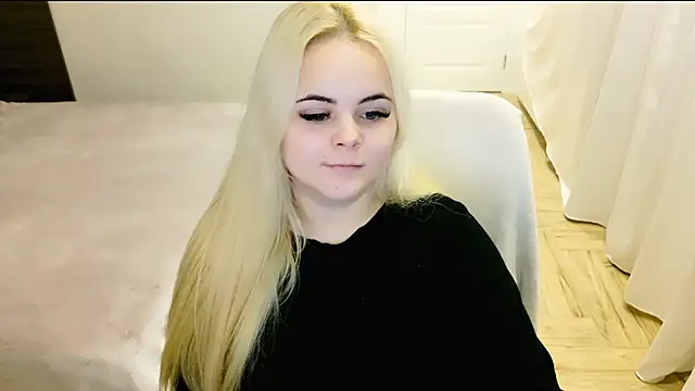 Snapshot of lovely-eyes chatting on January 27, 2025, 4:20 am lovely-eyes online show from January 27, 2025, 4:20 am