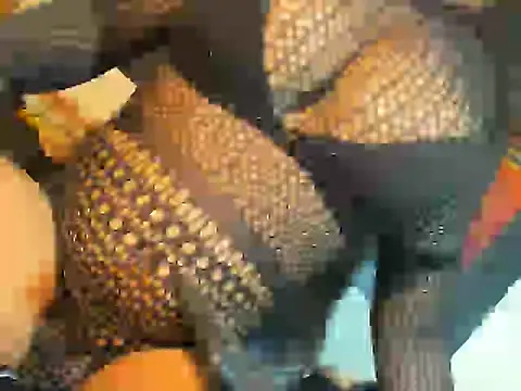 Snapshot of cristallwright chatting on April 14, 2026, 4:06 am cristallwright online show from April 14, 2026, 4:06 am