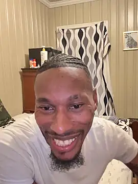 Snapshot of KingDerRico chatting on April 14, 2026, 11:10 pm KingDerRico online show from April 14, 2026, 11:10 pm