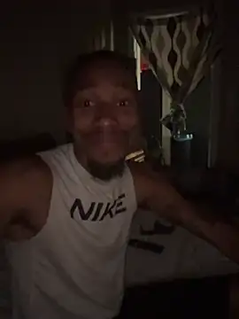 Snapshot of KingDerRico chatting on April 17, 2026, 9:28 pm KingDerRico online show from April 17, 2026, 9:28 pm