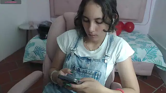 Snapshot of xlunna chatting on February 14, 2025, 7:44 pm xlunna online show from February 14, 2025, 7:44 pm